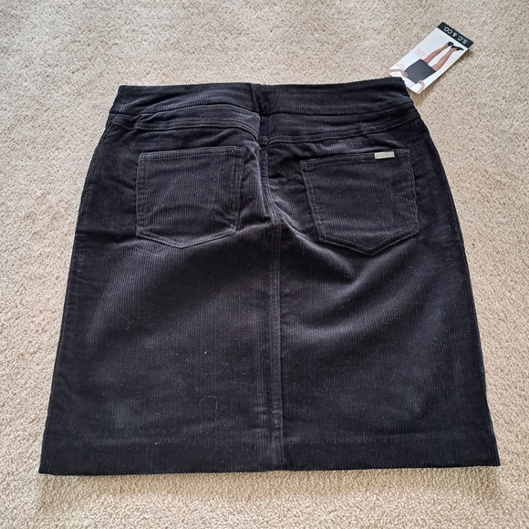 S.C. & Co Ladies Corduroy Skirt Womens Size 8 Pull On Black Cord Skirt  NWT - Picture 11 of 12